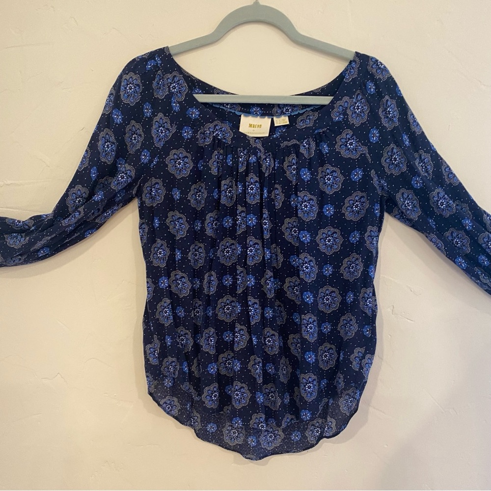 Anthropology blouse. Light weight.  Beautiful floral design